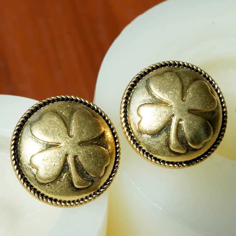 "Gold Coin Four-Leaf Clover" original retro round coin earrings niche literary four-leaf clover old gold-plated earrings ear clips