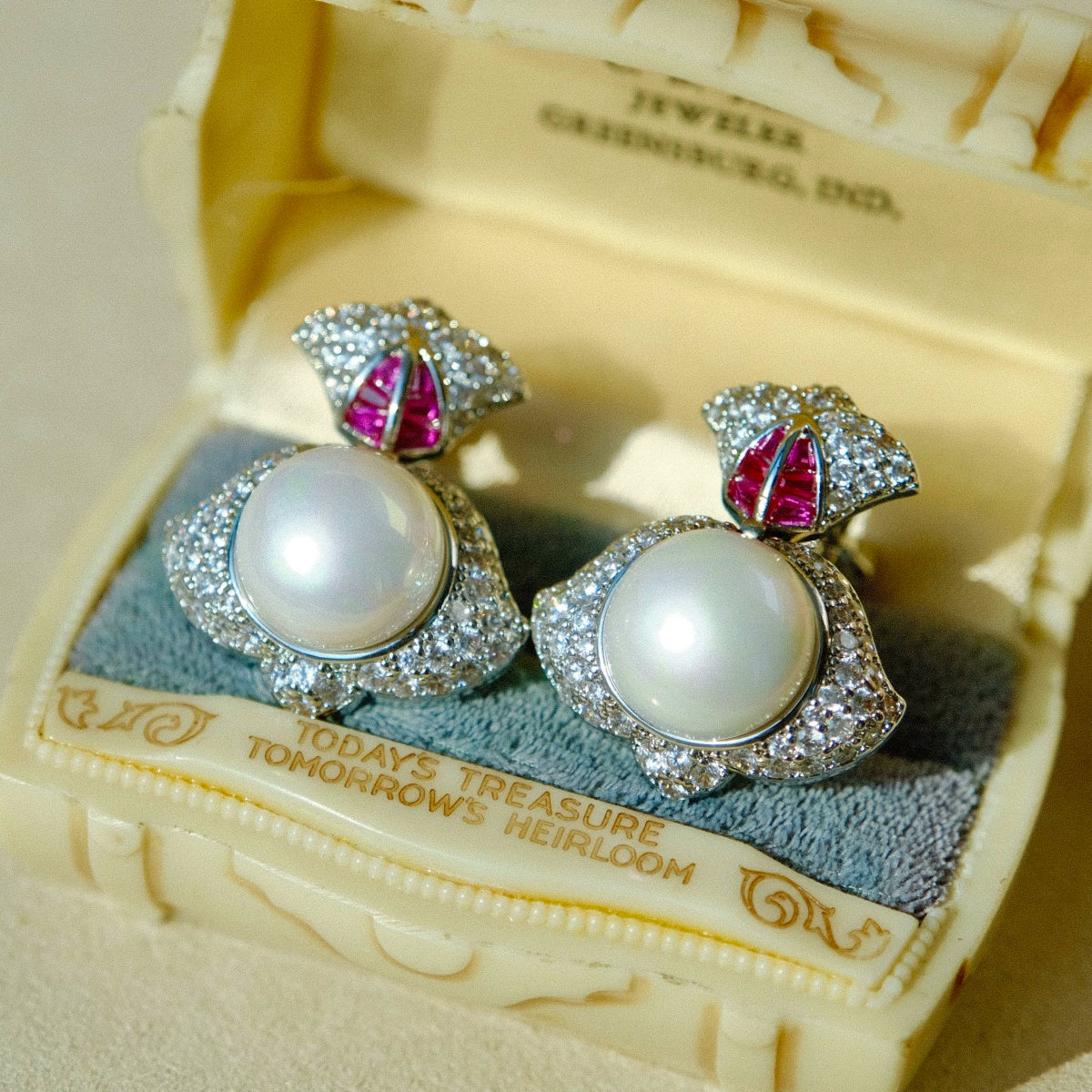 Antique line "Crinoline" Bvlgari antique jewelry pearl earrings princess dress gorgeous gem palace style