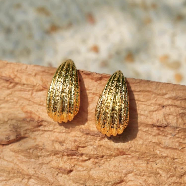 "Yuebanwan" Retro French Plain Gold C-shaped Earrings Three-dimensional Textured Niche High-end Temperament Earrings