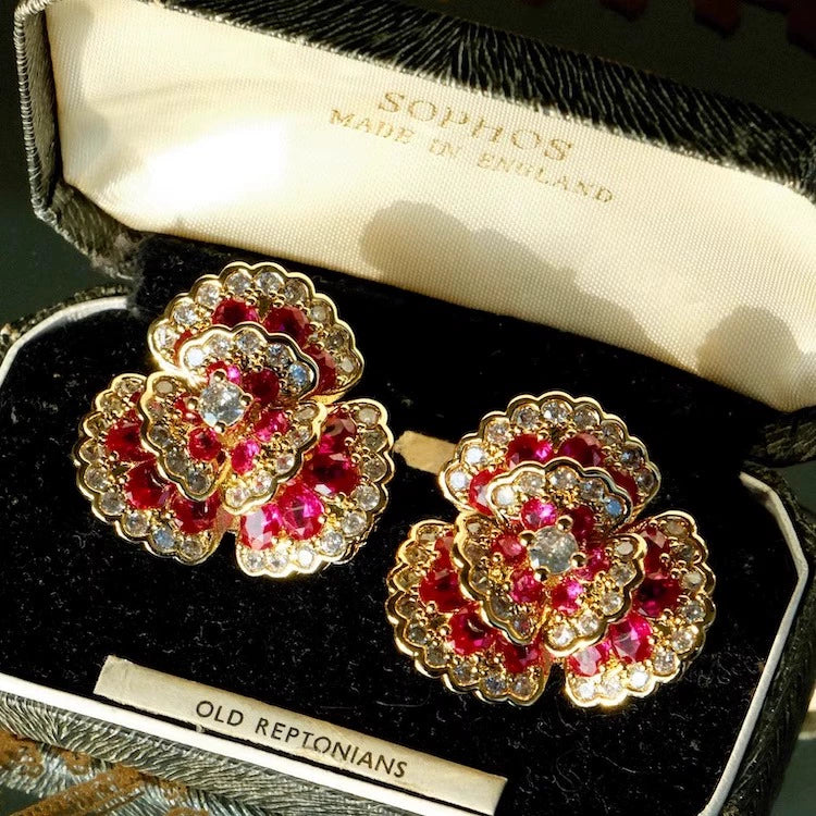 Antique line "1960 Camellia" Vanjia jewelry-like three-dimensional flower earrings, red corundum and diamond New Year gift