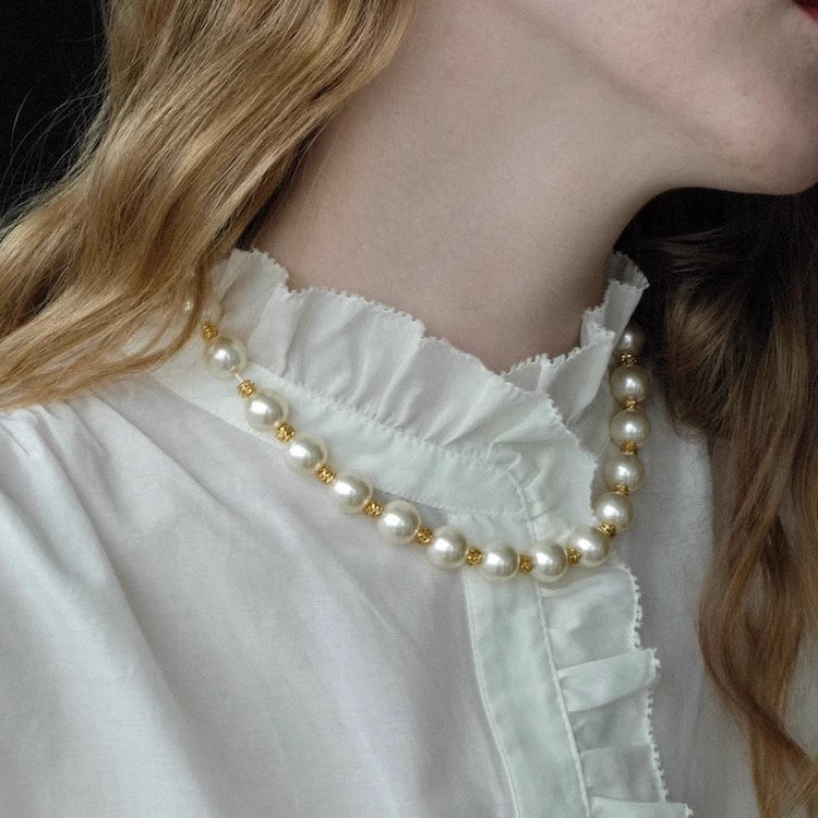 Buckingham Palace original medieval style gold ball glass pearl necklace 12mm beige retro clavicle chain