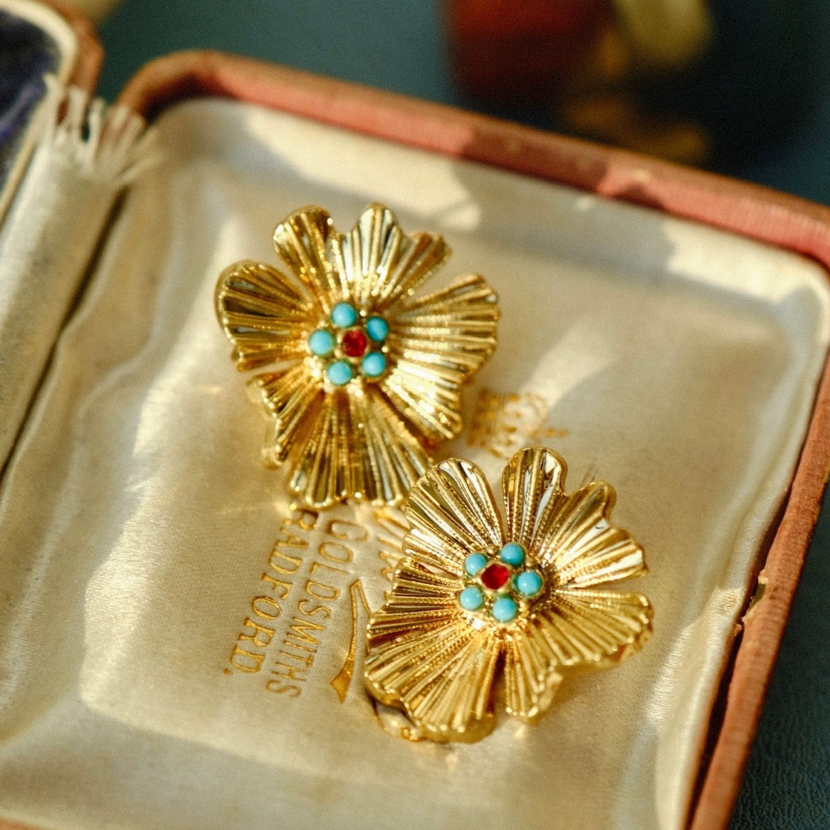 "Chi Rui" vintage retro three-dimensional flower earrings red and blue stamens artistic niche earrings