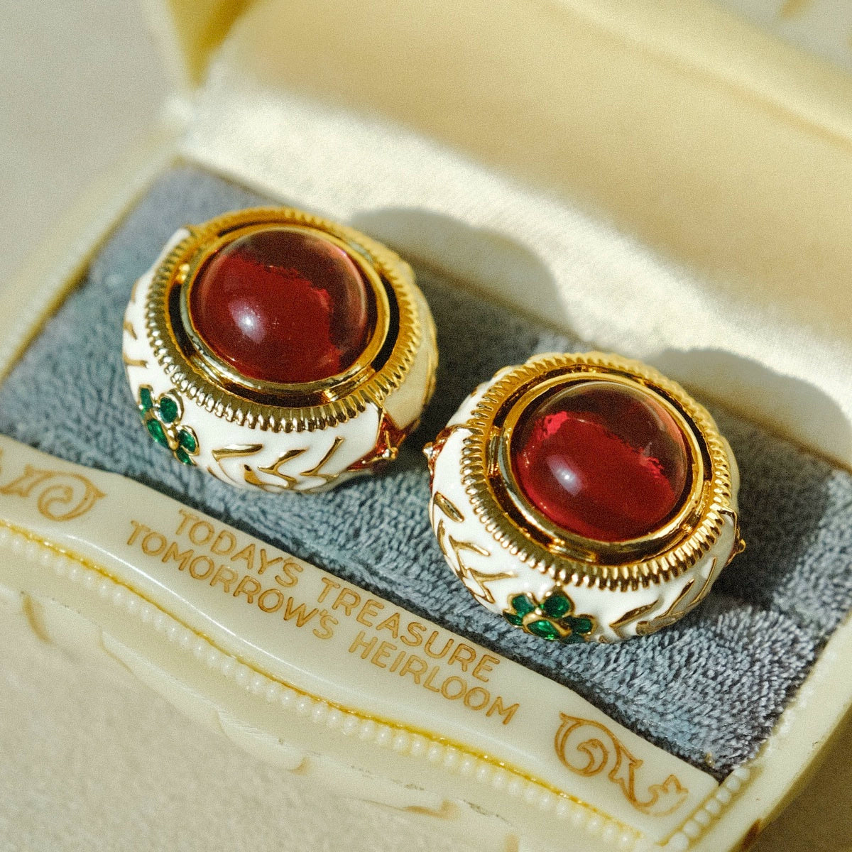 Light jewelry line "Cream Cake" Thai enamel retro ruby round earrings hand-painted holiday New Year gift