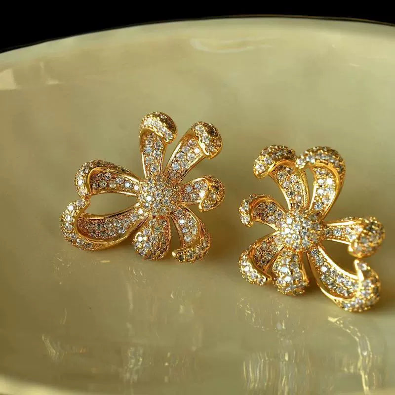 Antique line "Fireworks" Bvlgari antique jewelry flower earrings wax inlaid zircon exquisite handmade ear clips