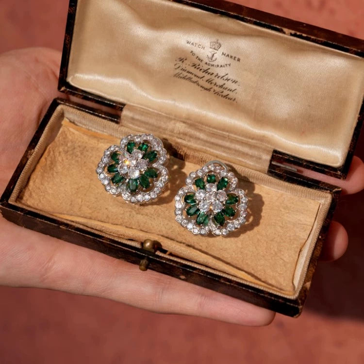 Antique line "Flowers of Green" Van Cleef & Arpels vintage jewelry earrings emerald white gold plated zircon ear clips